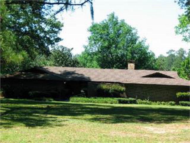 1st image of 904 S Lakeshore Dr