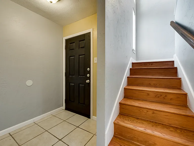 2205 Park Hill Dr — Photo 11