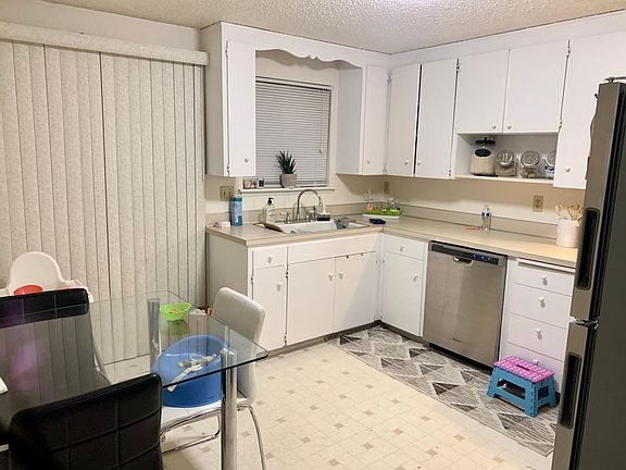 2nd image of 711 106th Avenue Ct E