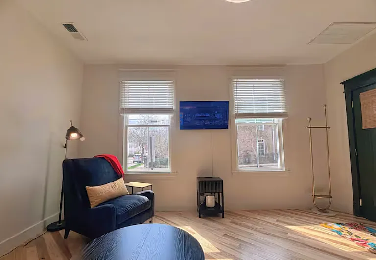 225 Pine St — Photo 9