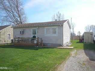 2469 Cottage Ln, Harsens Island, MI 48028