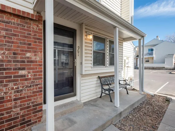 961 S Pitkin Court, Aurora, CO 80017