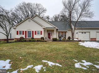 13 Hedge Row Rd, Princeton, NJ 08540