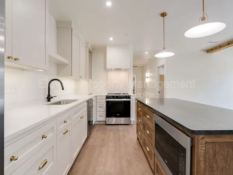 844 NW 43rd St #202 — Photo 12