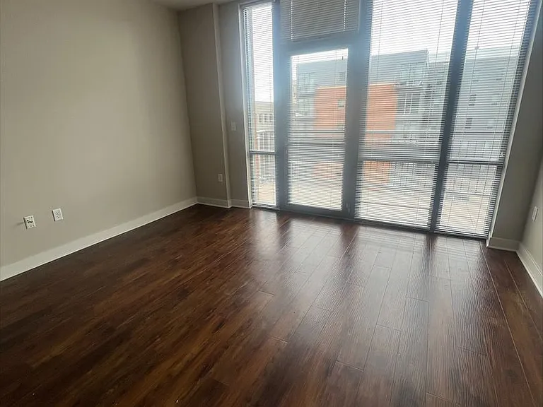 600 Q St — Photo 3