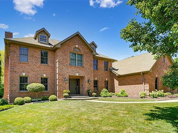 3rd image of 3821 Fernwood Ct