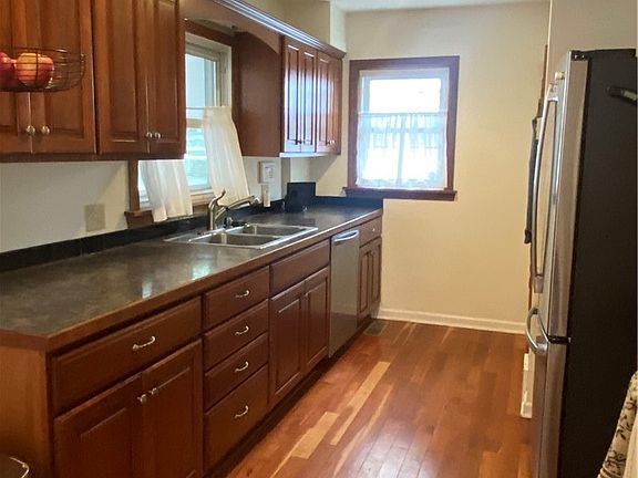 5th image of 355 E Dresden Ave
