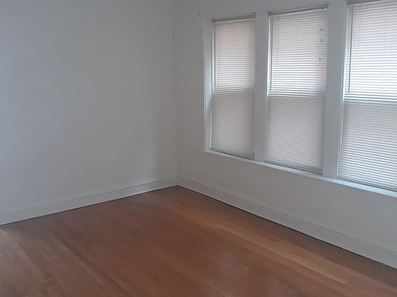 4th image of 8010 S Marshfield Ave #2