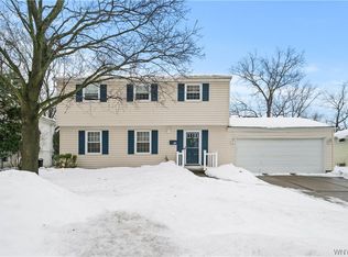 73 Heather Hill Dr, West Seneca, NY 14224