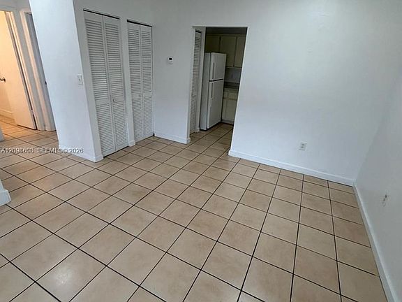 3rd image of 1501 W 42nd St APT 201