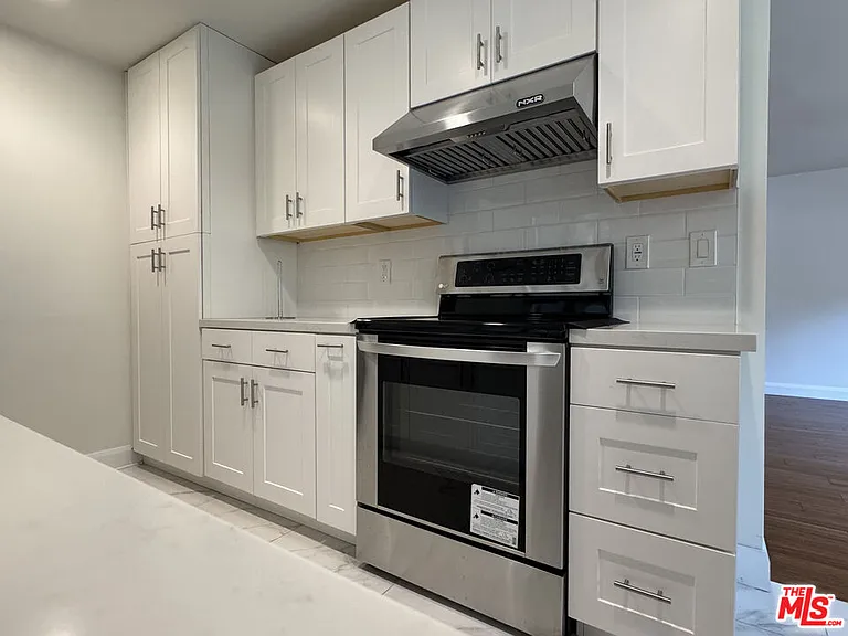 1601 Veteran Ave #101 — Photo 31
