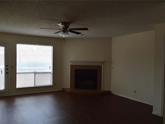 3rd image of 903 Romeria Dr APT 205