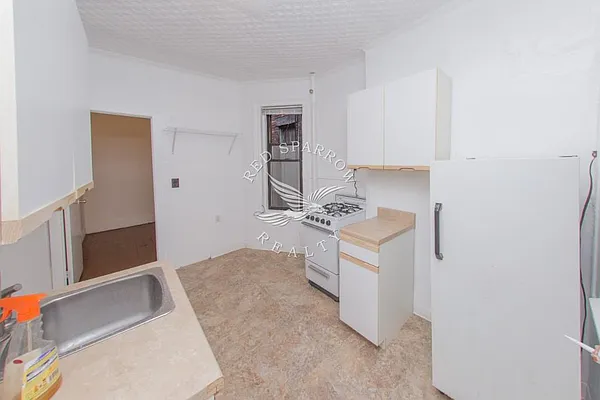 Rented by Red Sparrow Realty Group | media 44