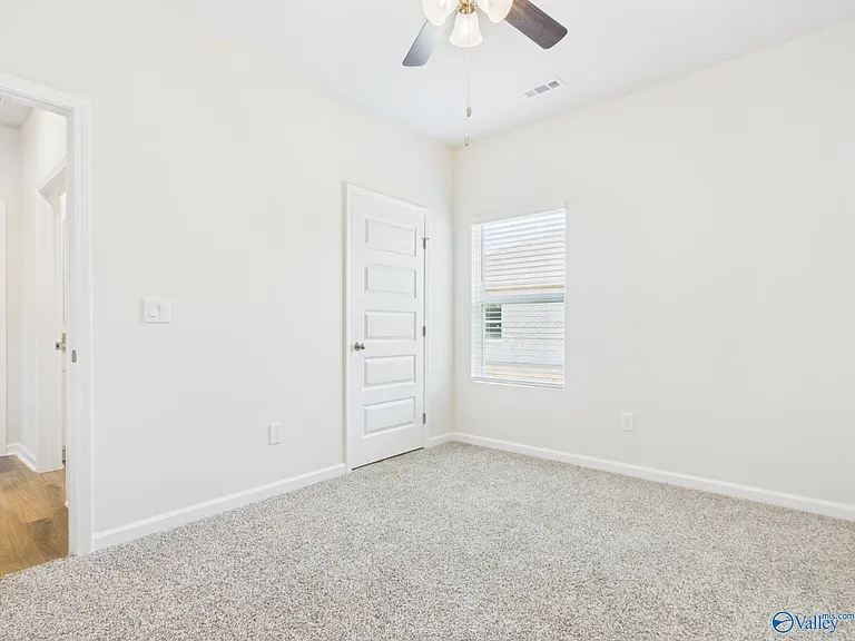 1325 Eidson St — Photo 20