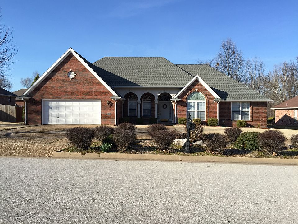 1st image of 1834 E Brookhaven Dr