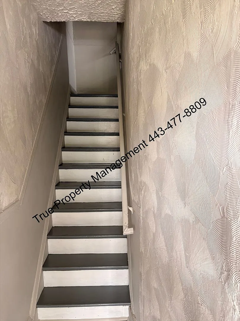 2635 Park Heights Terr — Photo 3