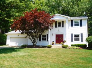 210 Heritage Ln, Cortland, OH