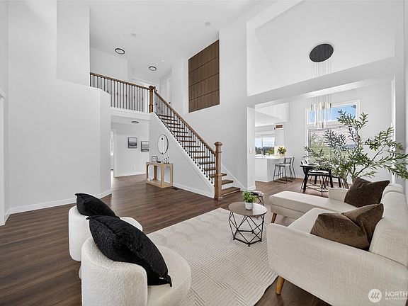 4th image of 2807 V Court SE