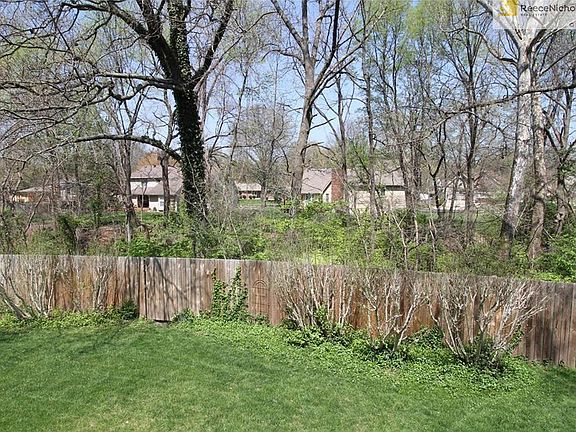 4th image of 2831 S Trenchard Dr