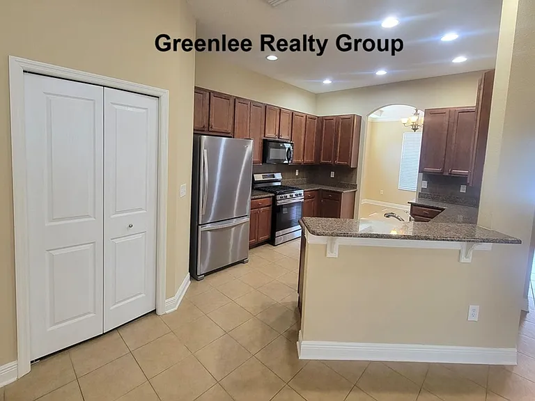 10418 Fenceline Rd — Photo 11