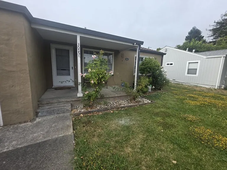 3025 Burnette St — Photo 1