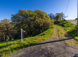 7031 Robindale Lane, Vacaville, CA 95688