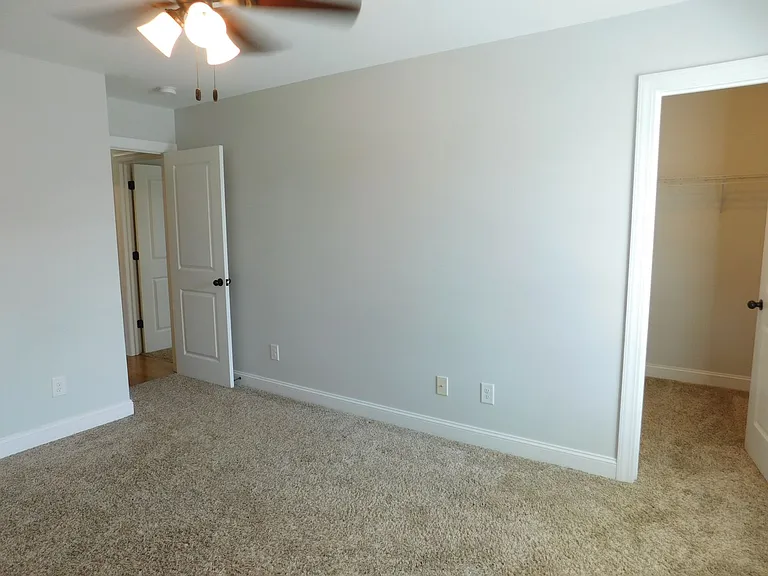 101 Staffordshire Dr — Photo 52