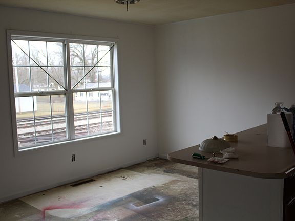 5th image of 211 Yount Ave