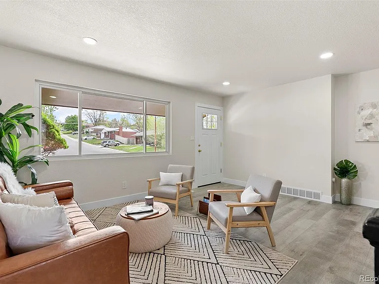 7961 Granada Rd — Photo 8