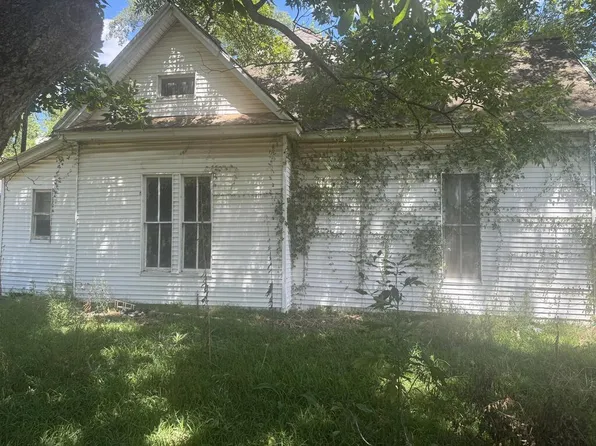 699 Prairie St, Timpson, TX 75975