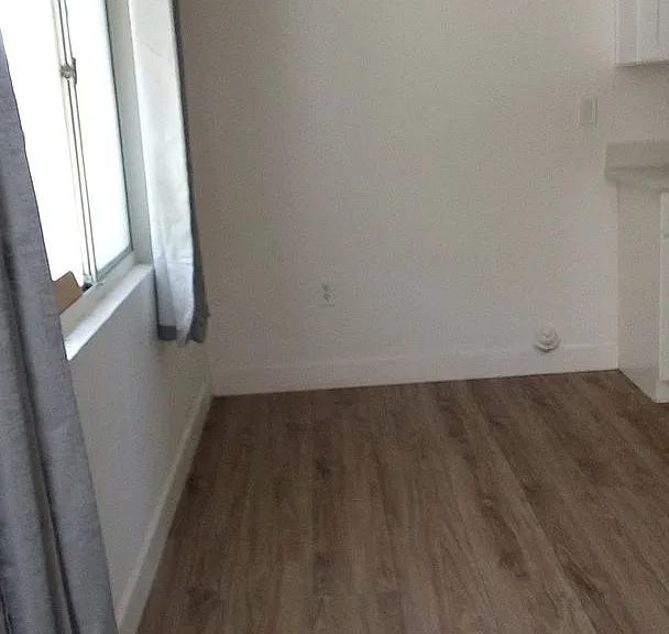 1036 N Olive Ave — Photo 5