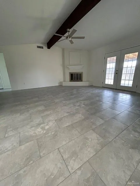 3 bed, 2.0 bath, 1404 sqft, $1,750 — Photo 2