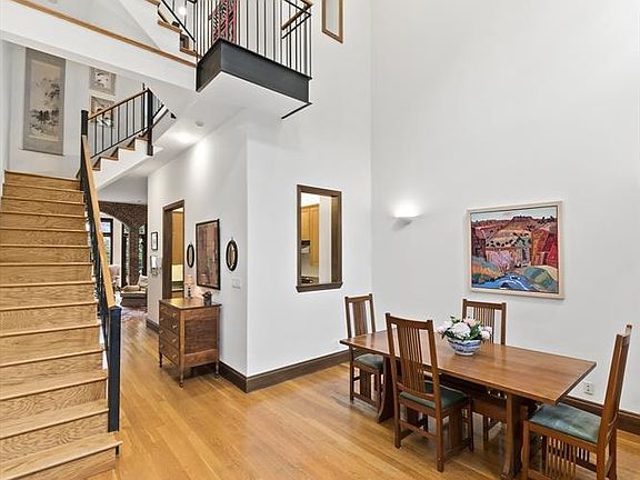 2nd image of 131 W 94th St