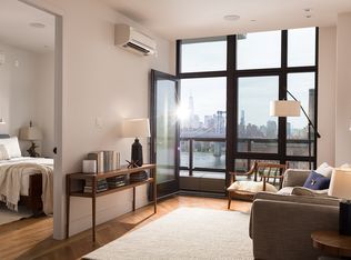 321 Wythe #907, Brooklyn, NY 11249