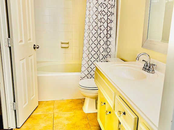 Master bathroom 3rd floor