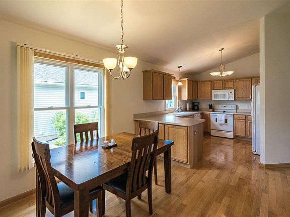 5th image of 2186 Seaview Dr