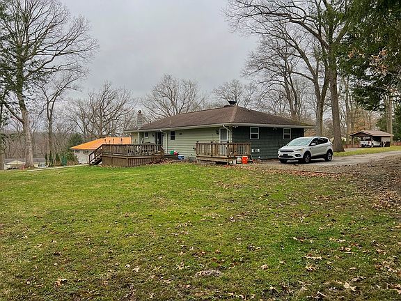 5th image of 18 Ellen Dr