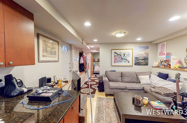 1546 N Mohawk St #6 — Photo 4