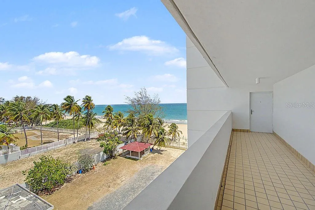 2 bed, 2.0 bath, 1185 sqft, $4,000 — Photo 3
