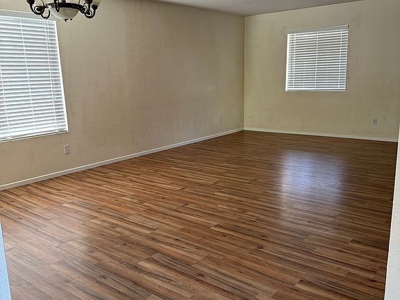 5th image of 528 Louisville St