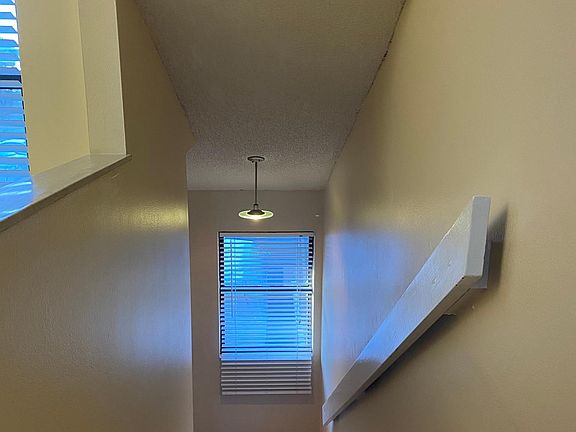 3rd image of 3106 S Semoran Blvd APT 8