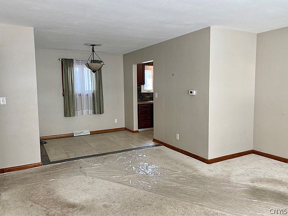 4th image of 216 Scoville Ave