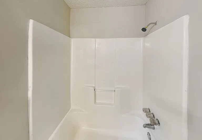 125 Azalea Dr — Photo 8