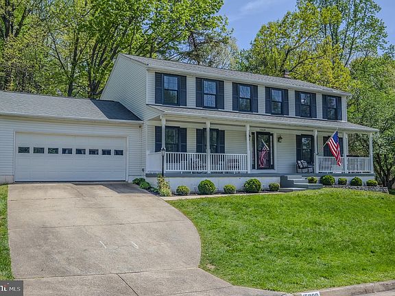 2nd image of 15009 Woodglen Ct