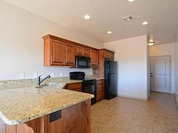 3rd image of 370 W Buena Vis #104