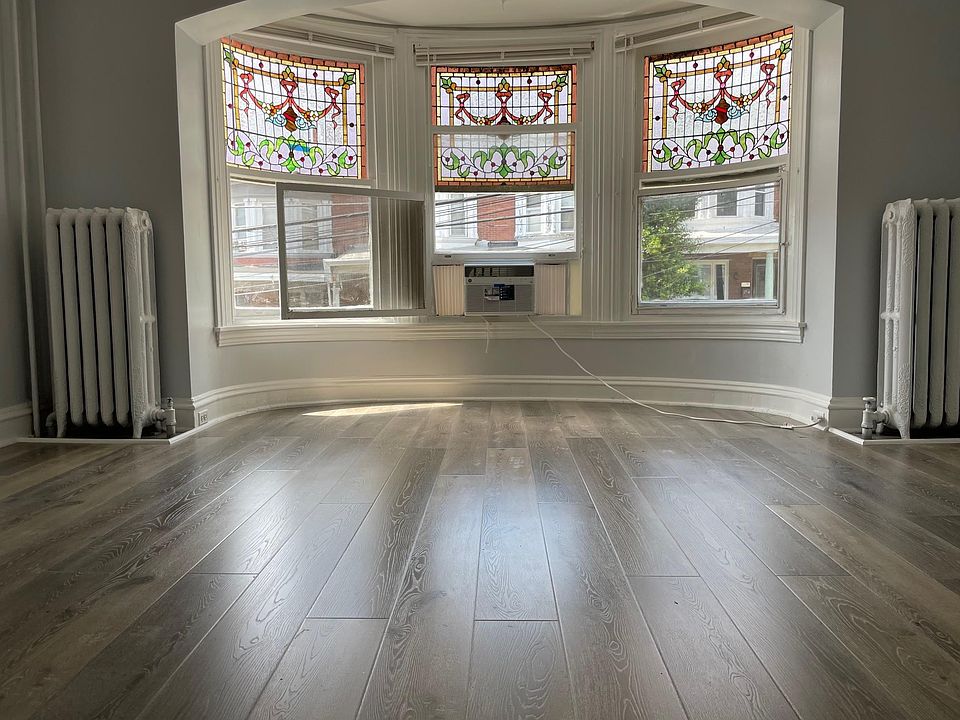1st image of 207 Green Ln Floor 2