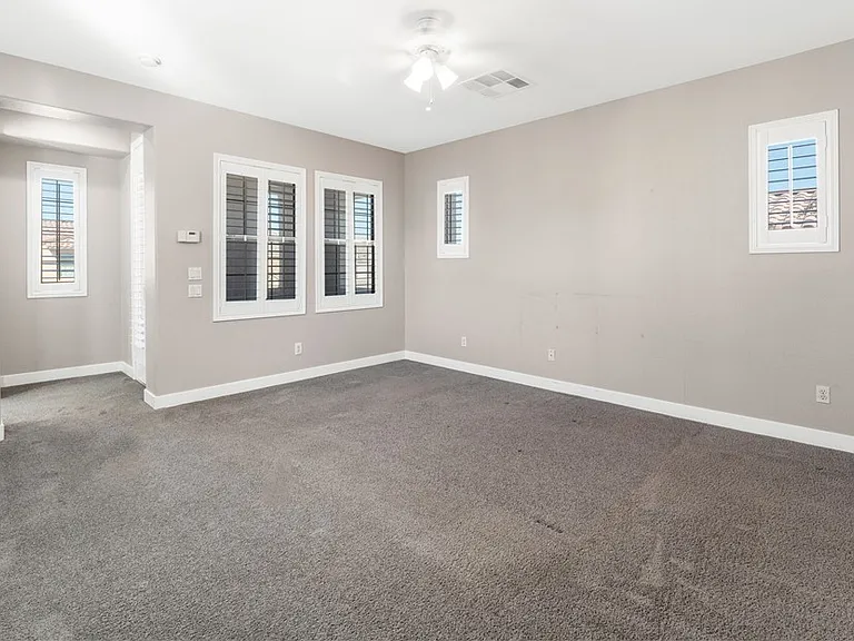 2348 Brooklyn Bridge St — Photo 25