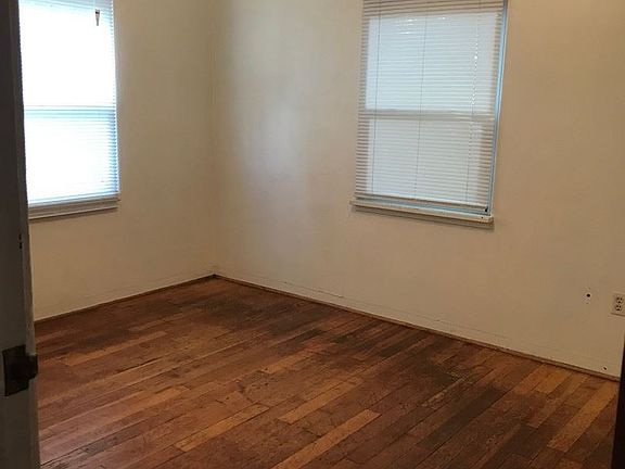 4th image of 8422 E Broadway Ave