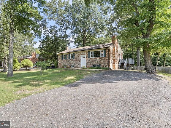 2nd image of 3754 Gardiner Rd