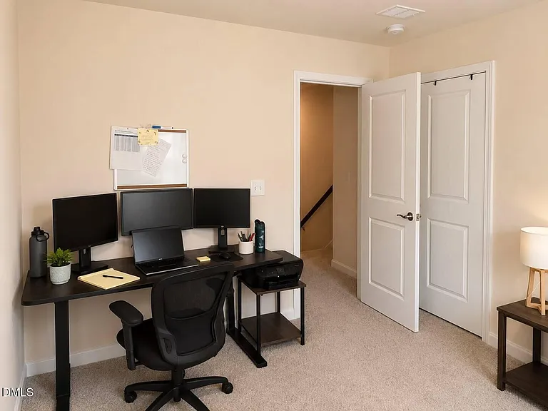 328 Villanova Dr — Photo 26